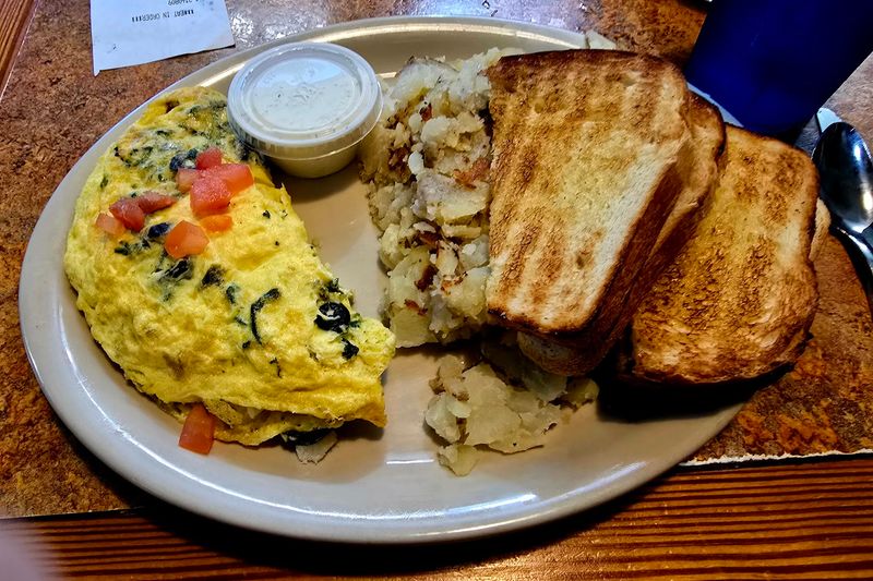 Sponge Diver Omelette — A Local Favorite With a Story