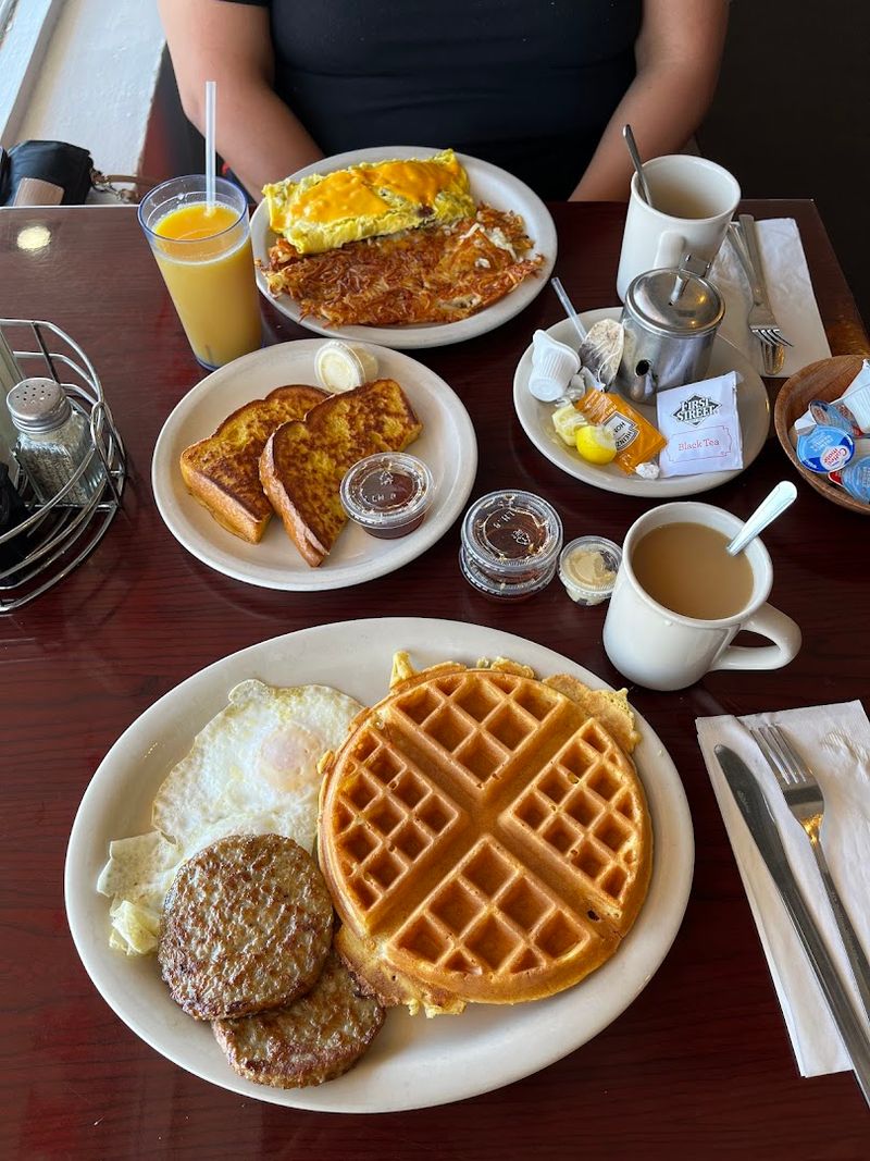 A classic Arizona diner known for its amazing fish and chips 5 Fluffy Pancakes and Waffles Worth Waking Up For