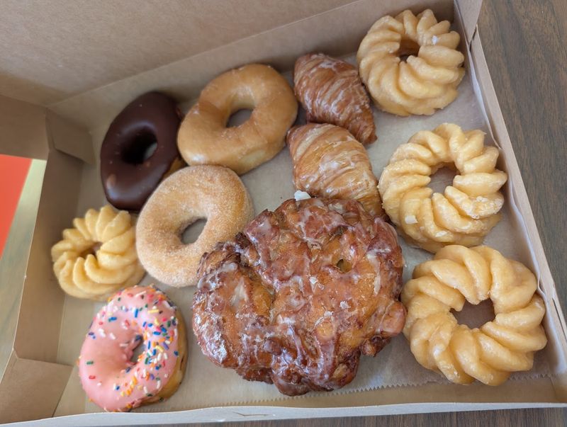 Florida's Best Croissant Is Made At This Iconic Donut Shop 4 French Crullers That Disappear Before Noon