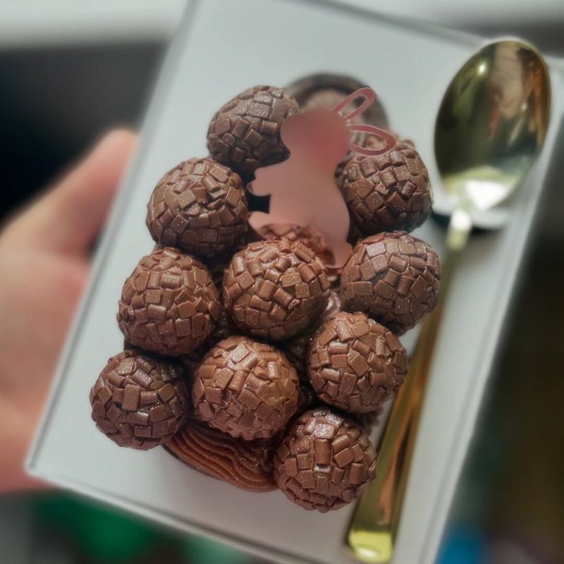 Brigadeiro-Filled Pastries