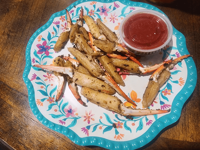 This family-run seafood restaurant draws visitors from across Florida 6 Blue Crab Claws That Steal the Show as Appetizers