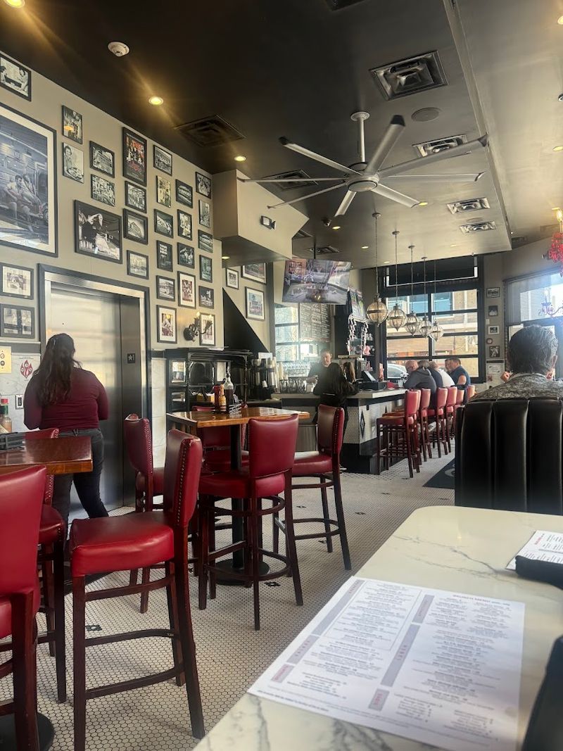 10 Tennessee Late-Night Eats Locals Count On When the Evening Runs Long 10 The Diner Nashville - Nashville, Tennessee