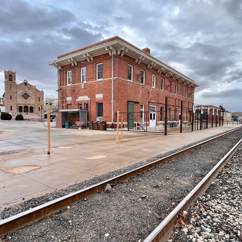 Arizona Cities Where Daily Living Feels a Little Easier on the Wallet 8 Globe, Arizona