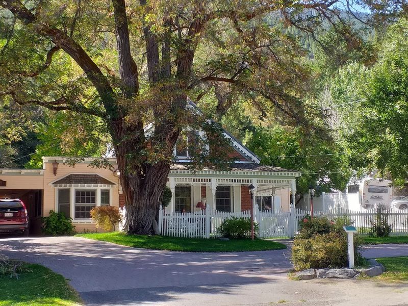 A peaceful Nevada town where your worries fade away 10 Small-Town Charm You Simply Cannot Fake