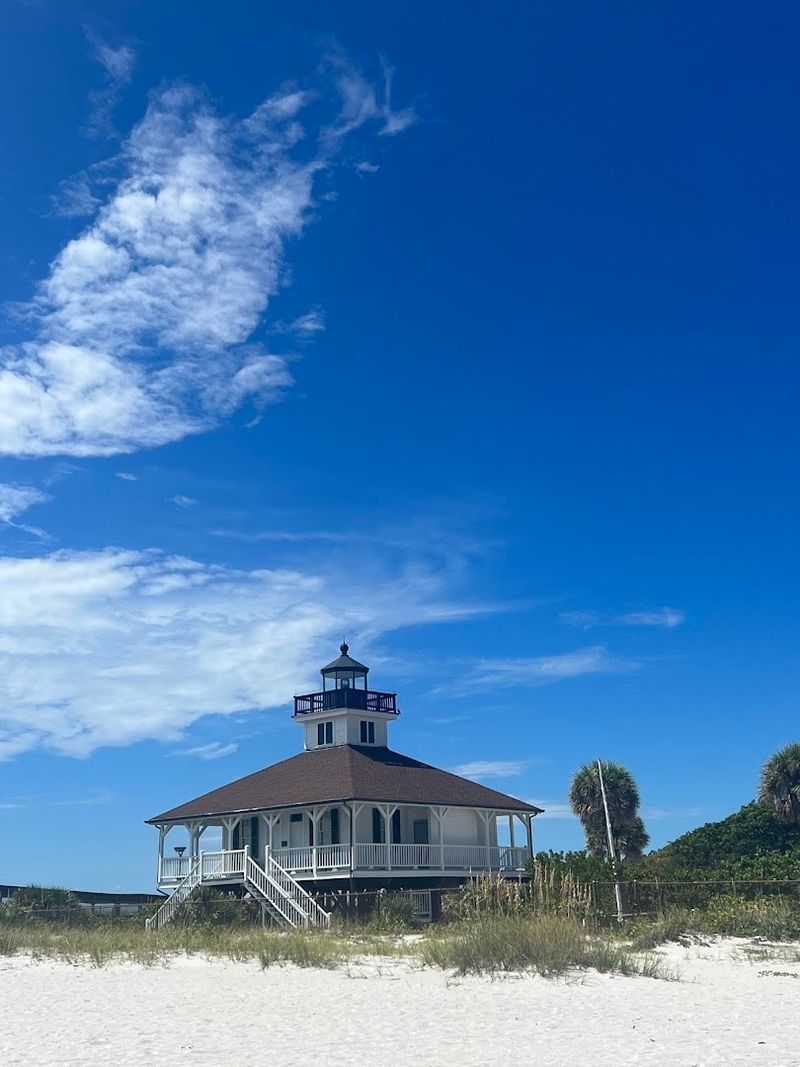 Florida Islands That Feel Far Removed From Everyday Life 11 Gasparilla Island - Florida