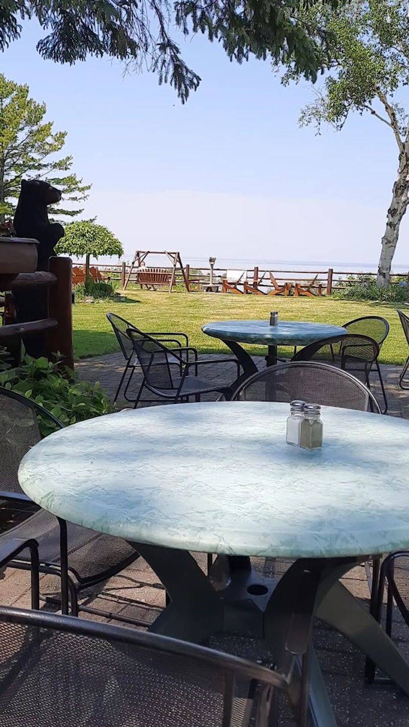 No Reservations Policy That Rewards the Early Birds