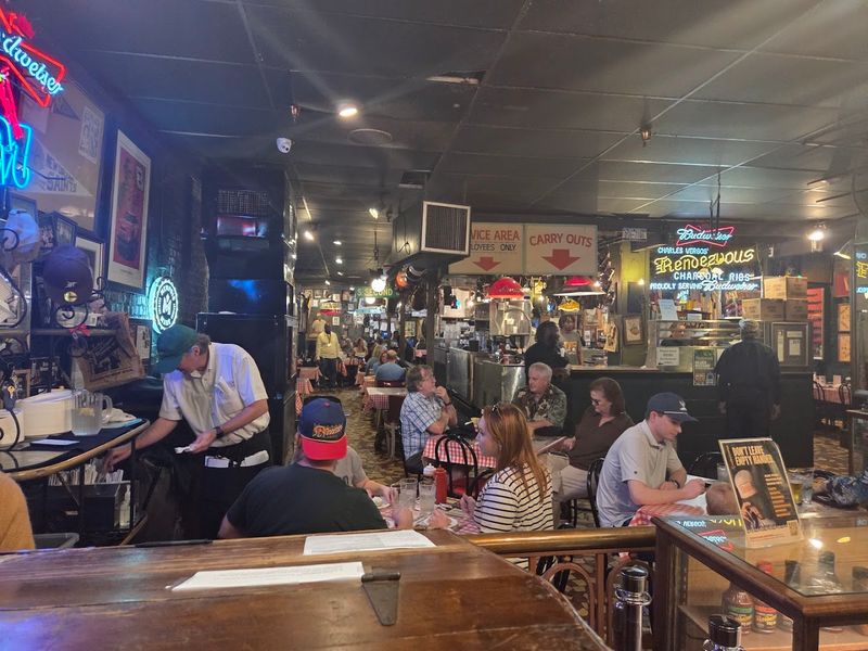 13 Tennessee restaurants where the barbecue is good enough to plan a whole weekend around 3 Charlie Vergos' Rendezvous - Memphis, Tennessee