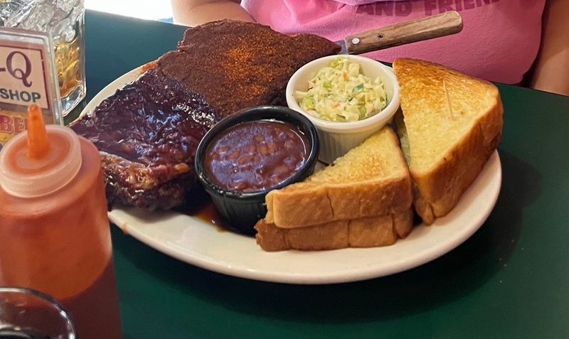 13 Tennessee restaurants where the barbecue is good enough to plan a whole weekend around 4 The Bar-B-Q Shop - Memphis, Tennessee