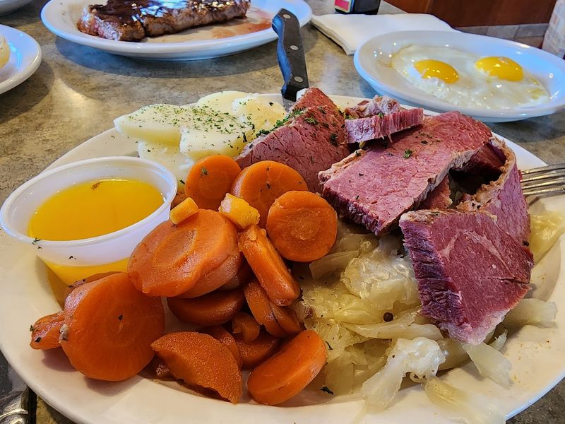 Famous Corned Beef and Cabbage