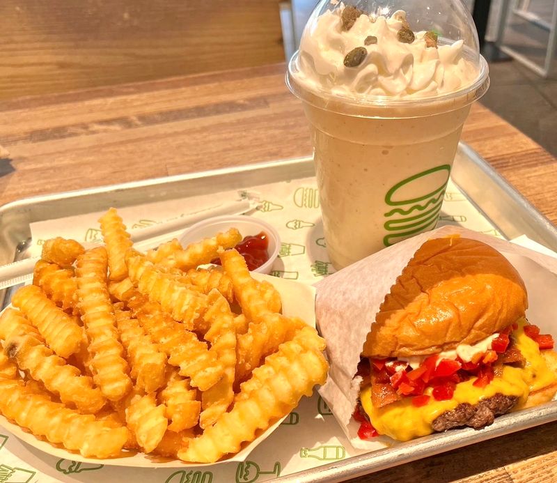 Florida Fast Food Spots, Chains, and Diners Locals Keep Coming Back To 16 Shake Shack - Miami Beach, Florida