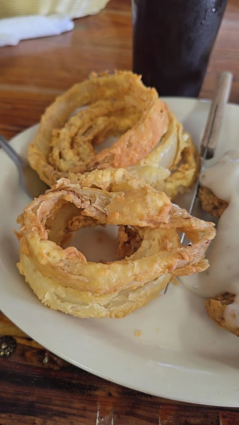 Giant Onion Rings Locals Rave About