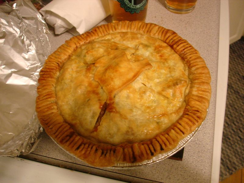 22 Old-School Dishes Nobody Wants to Admit Still Taste Better Than Modern Food 6 Chicken pot pie