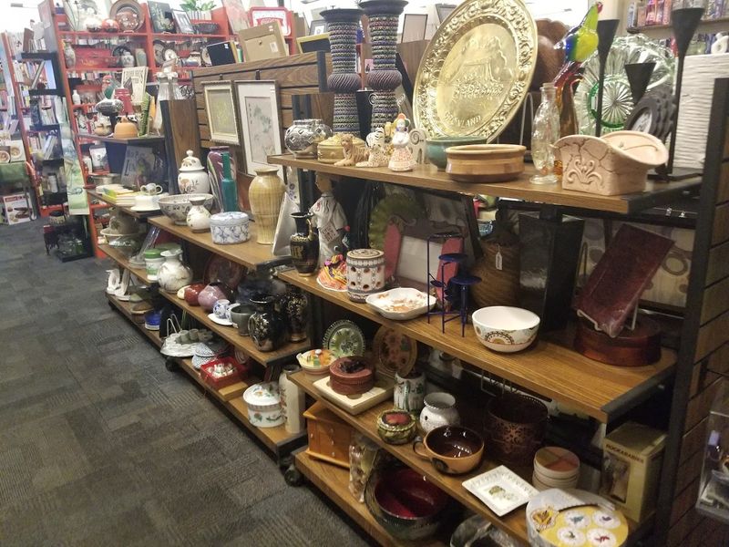 This Huge Arizona Bookstore Lets You Get More For $45 Than You'd Imagine 10 Home Decor and Knick-Knacks