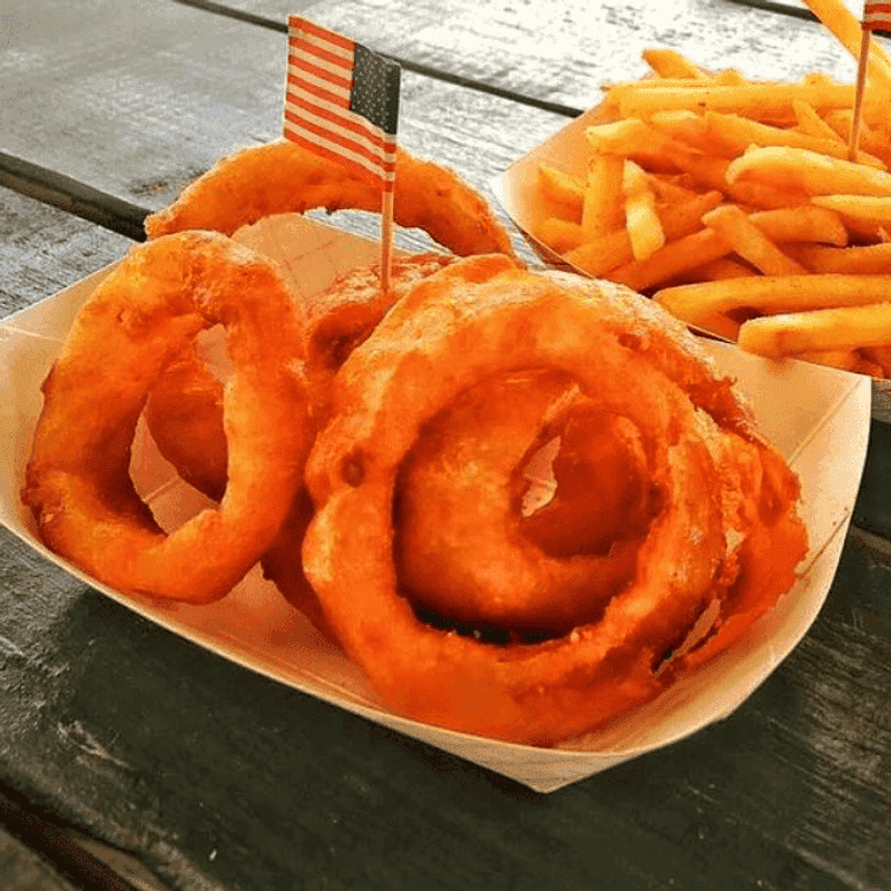 Crispy Onion Rings That Set the Bar High