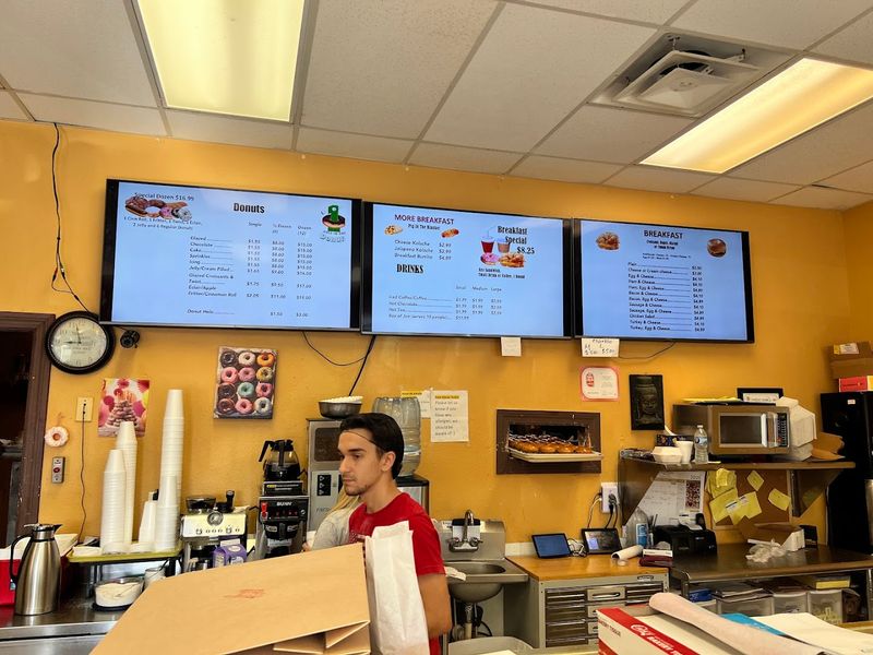 Florida's Best Croissant Is Made At This Iconic Donut Shop 13 Friendly Service and a Fast-Moving Line