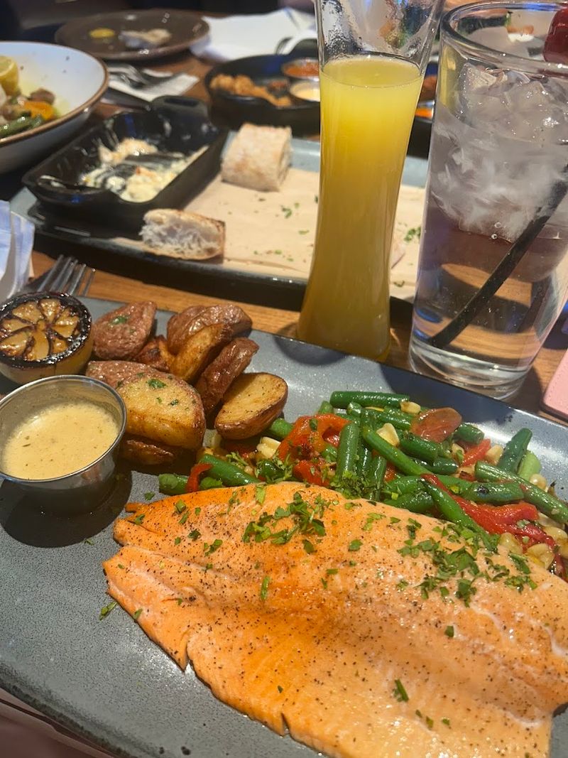 Lazy Dog Restaurant & Bar - Henderson, Nevada