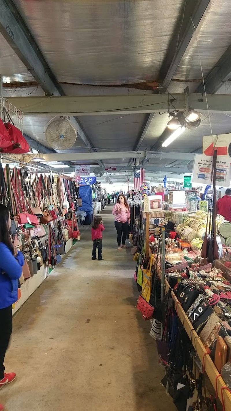 Phone Cases and Screen Repairs on the Spot