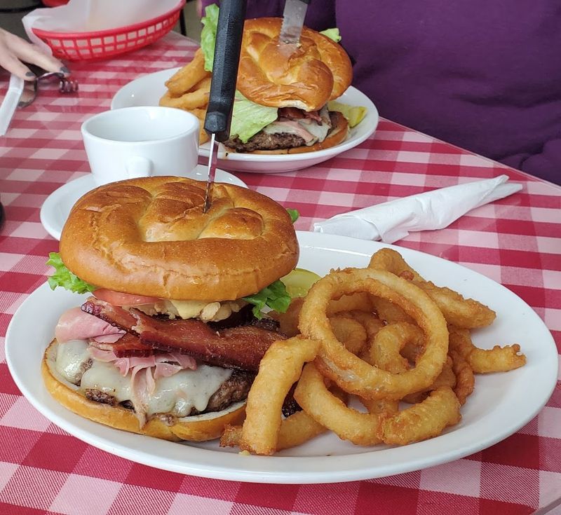 Gunslinger Burger With Insane Portions