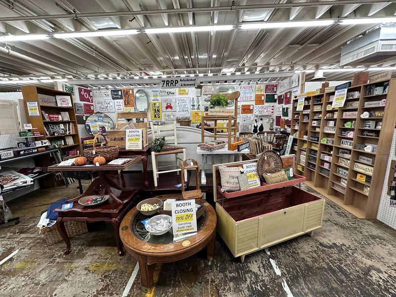 Street-Style Aisle Labels Make Navigation Actually Fun