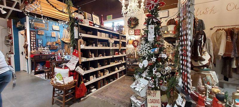 This Colorado Vintage Store Is Filled With Treasures At Great Prices 9 Holiday and Seasonal Decor That Feels Extra Special