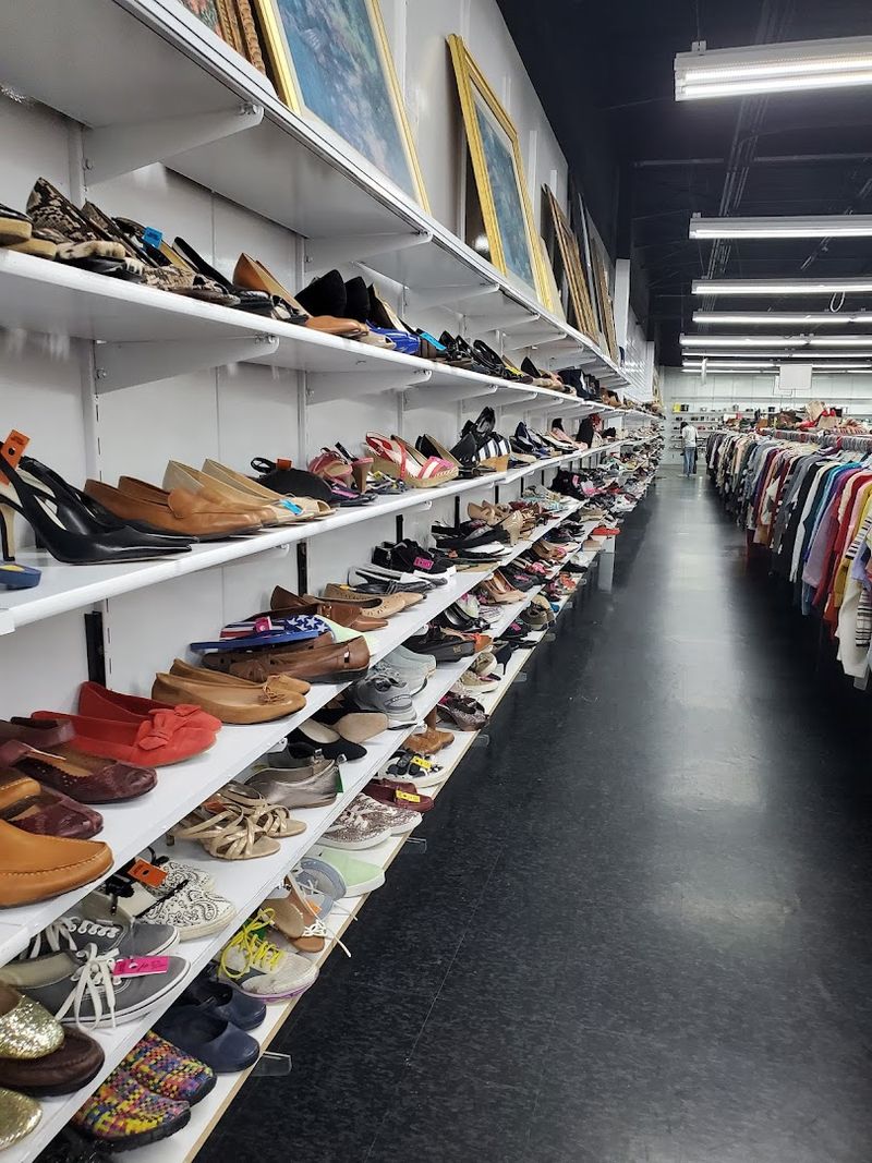 Color Tag Sales That Make Prices Actually Worth It