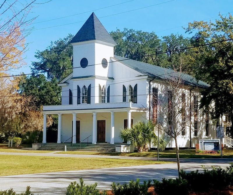 Community Feel That Makes Frugal Living Rewarding