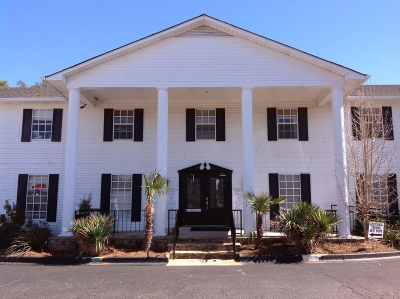 Convenient Location and Friendly Hours in Marietta