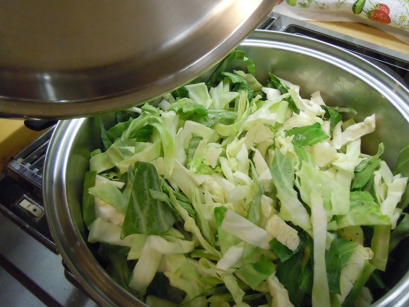 20 Foods That Still Define Traditional Home Cooking 7 Stewed cabbage