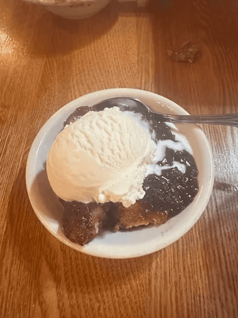 Blackberry Cobbler and Banana Pudding for Dessert