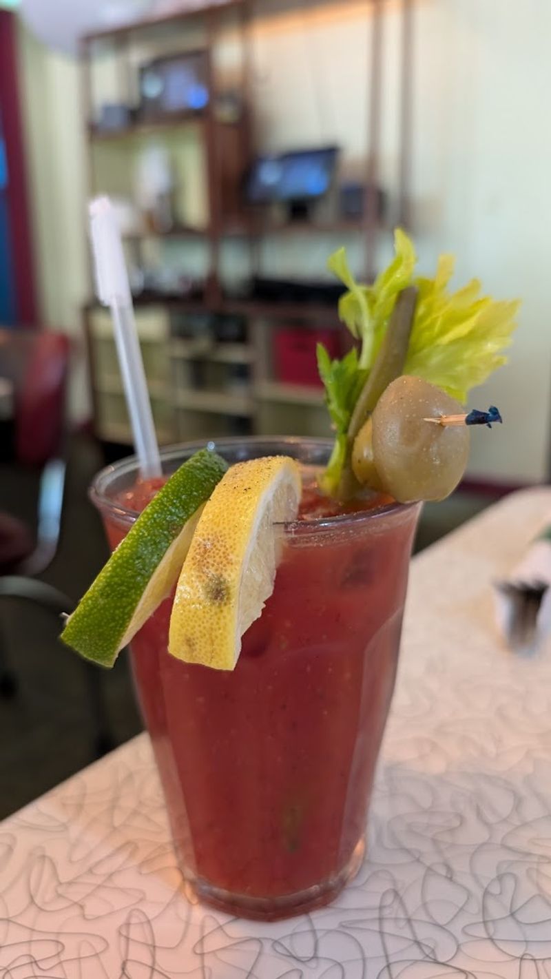 The Full Bar and Creative Cocktails