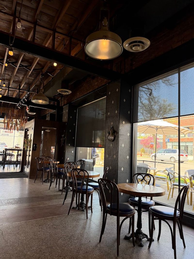 Crispelli's Bakery & Pizzeria - Royal Oak, Michigan