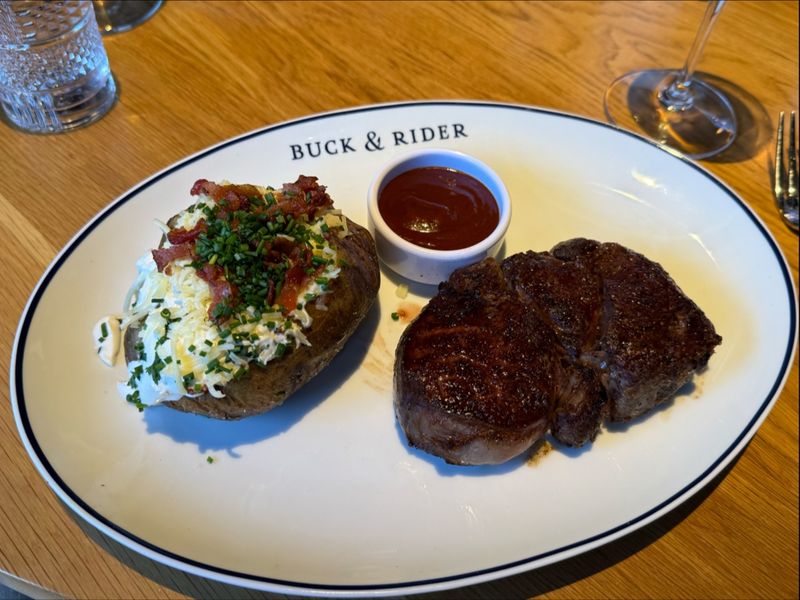 Steaks and Non-Seafood Options That Hold Their Own