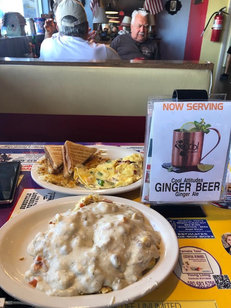 Avocado Omelette That Keeps Fans Coming Back