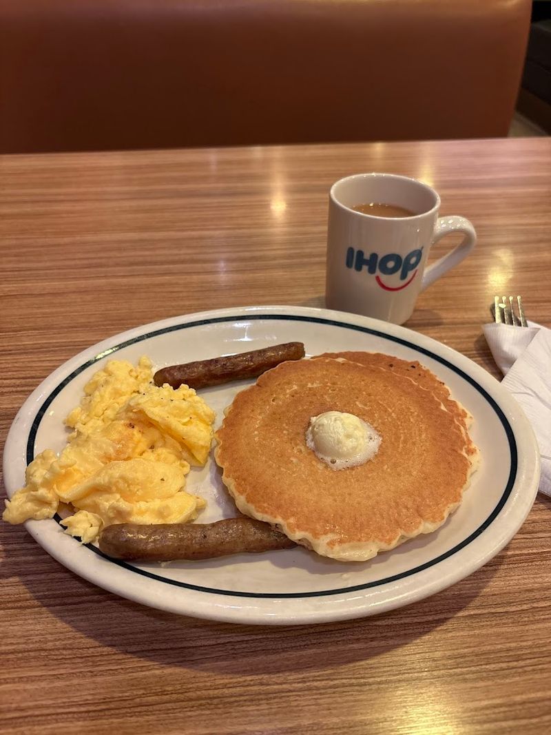 10 Arizona Late-Night Eats Locals Count On When the Night Runs Longer Than Expected 7 IHOP - Mesa, Arizona