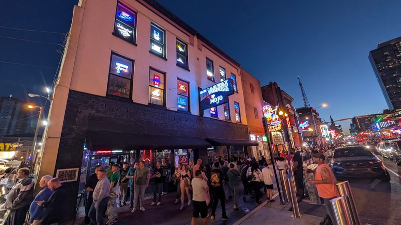 10 Tennessee Late-Night Eats Locals Count On When the Evening Runs Long 9 Broadway Brewhouse Downtown - Nashville, Tennessee