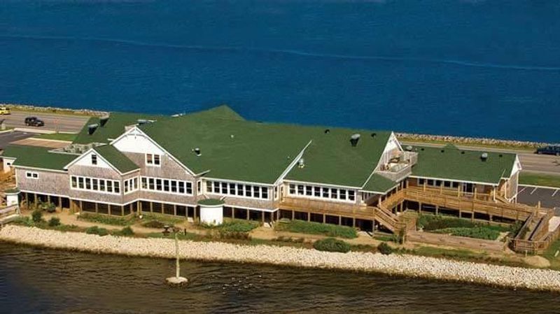 Basnight's Lone Cedar Cafe - Nags Head, North Carolina