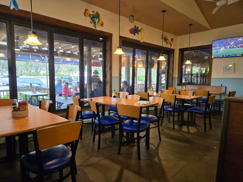 Live Music and Beach Bar Atmosphere