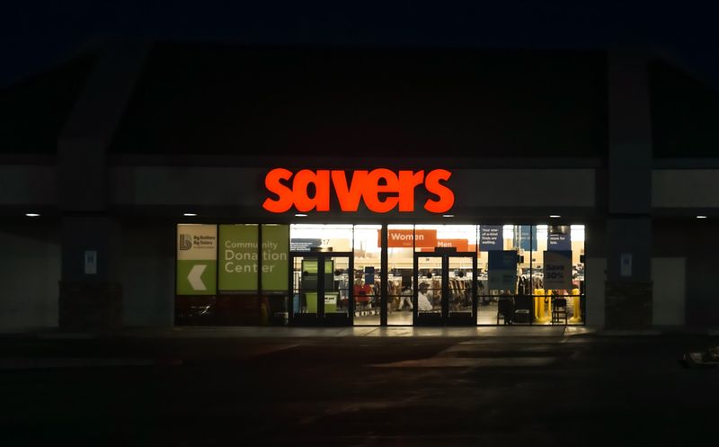 Store Hours That Work With Your Schedule