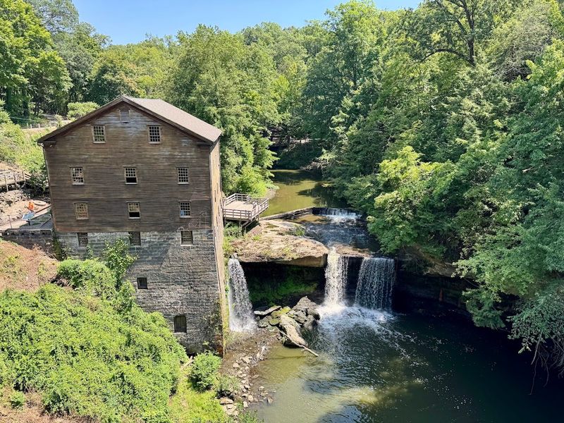 Hidden Waterfalls in Ohio That Are So Scenic You’ll Think You’re Dreaming 18 Mill Creek Park - North End - Youngstown, Ohio