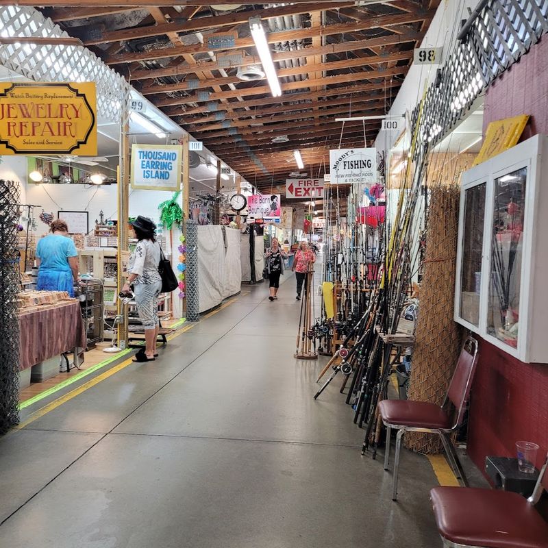 The Calligrapher Who Will Write Your Name for Free