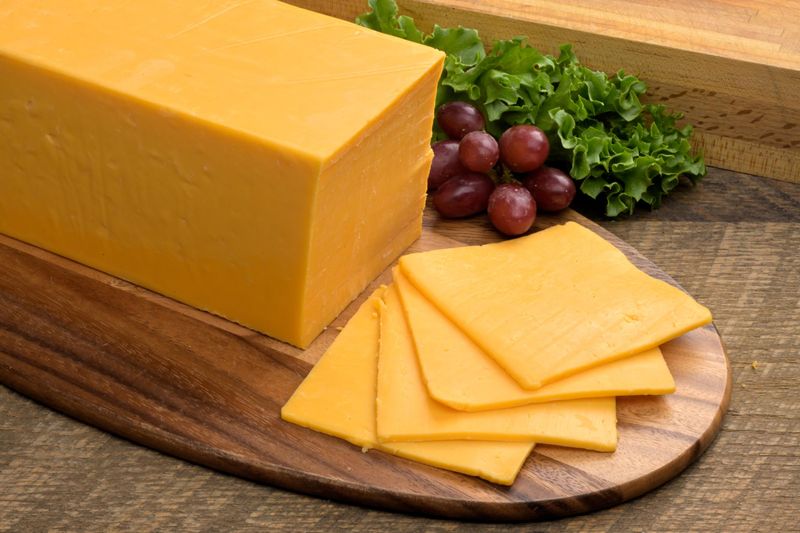22 Foods That Often End Up in the Cart - Even Without Planning 5 Cheddar cheese