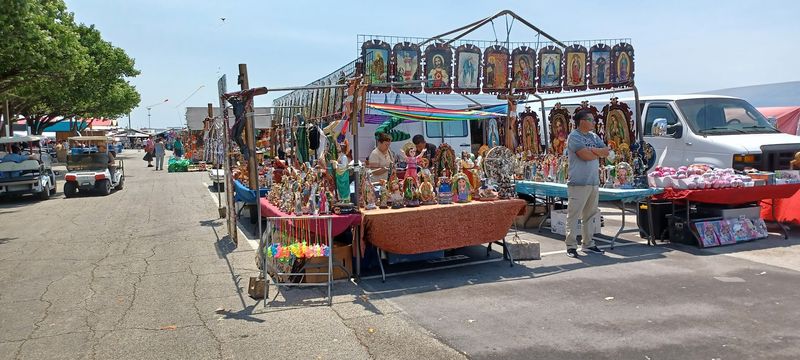 13 huge Texas flea markets packed with rare finds at low prices 3 Traders Village Grand Prairie - Grand Prairie, Texas