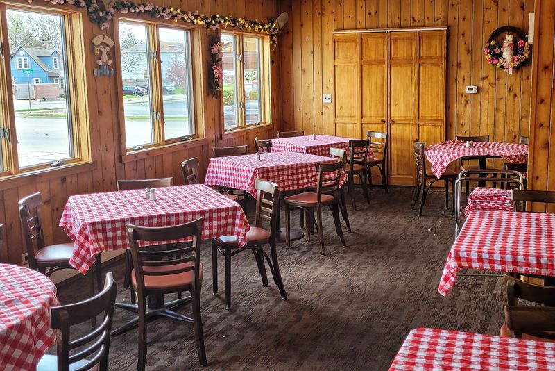 A Vintage Atmosphere That Makes the Food Taste Even Better