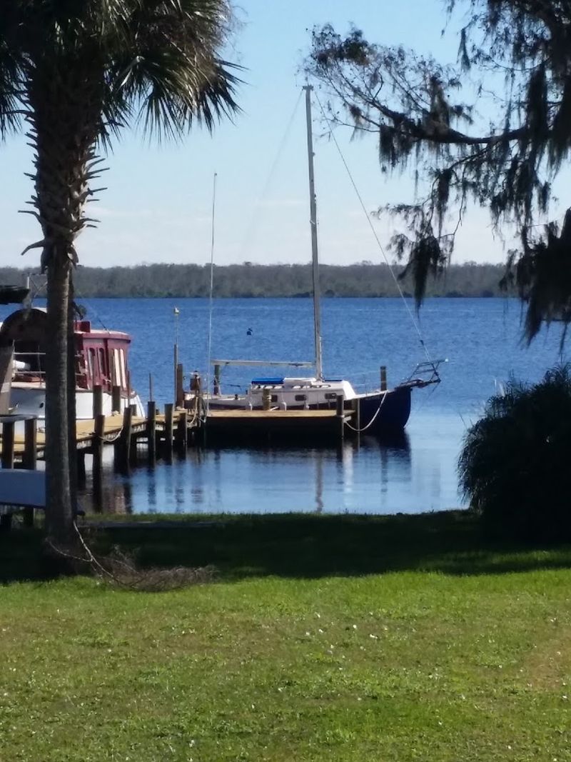 Mild Florida Climate Without the Big-City Crowds