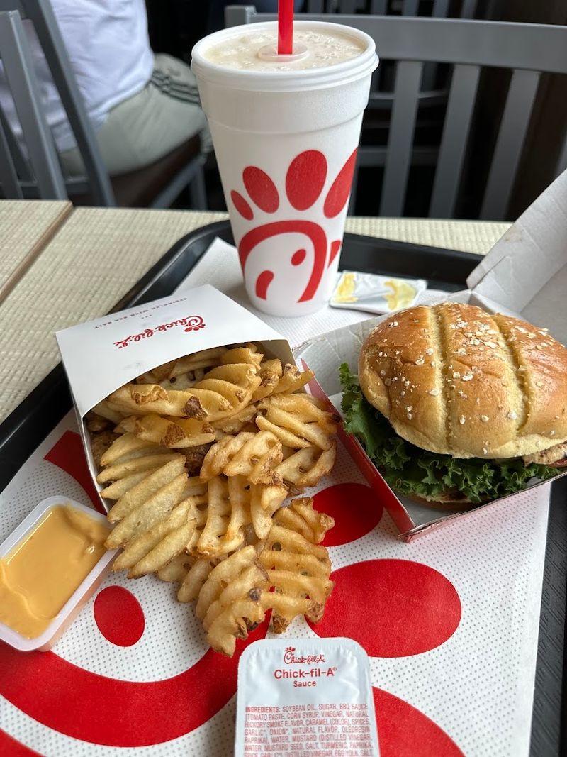 15 Pennsylvania Diners and Fast Food Spots That Still Serve Up Classic American Favorites 9 Chick-fil-A - Philadelphia, Pennsylvania