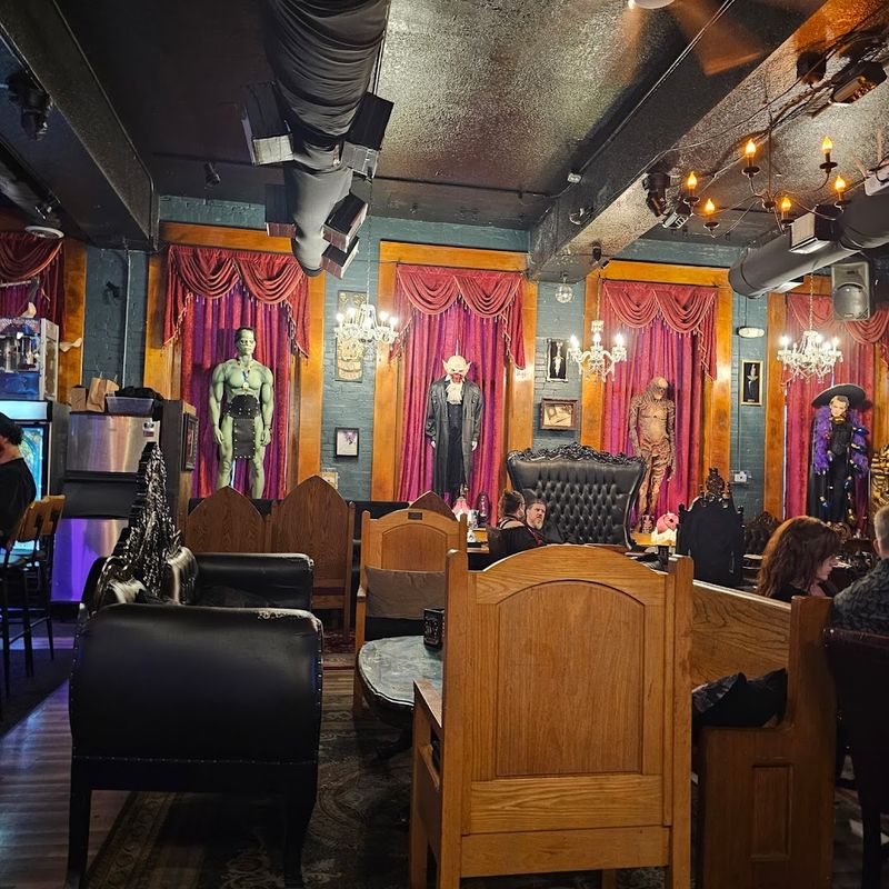 Immersive Decor With Selfie-Worthy Spots Around Every Corner