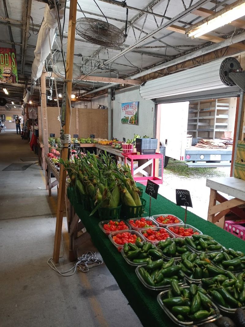 Florida’s Best Empanada Is Found At This Unassuming Flea Market 6 Fresh produce adds another reason to visit