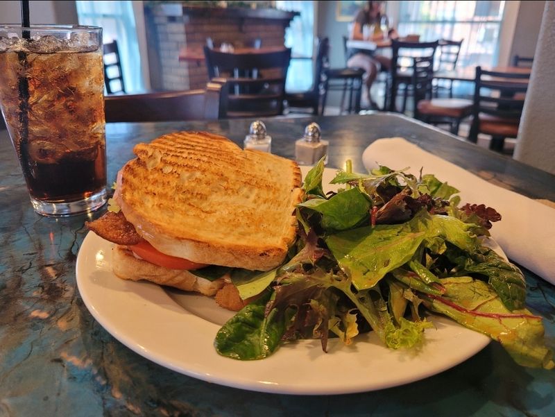 The Main Ingredient Ale House & Cafe - Phoenix, Arizona