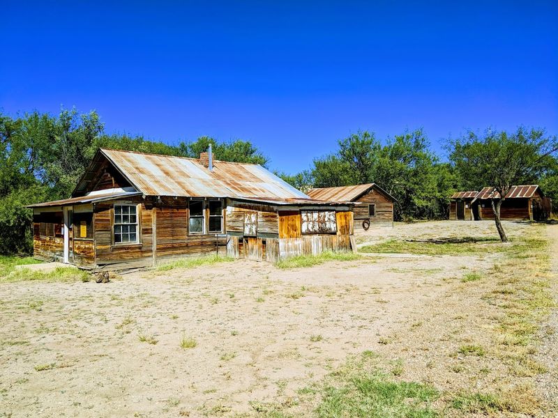 Photography Heaven: Capturing the Eerie Desert Beauty