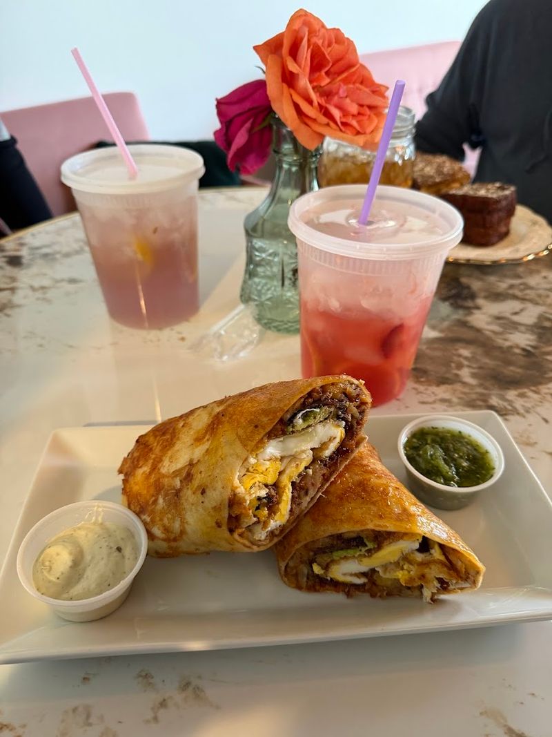 This cozy Tennessee diner is known for serving some of the best brunch around 6 The Breakfast Burrito That Left UK Travelers Speechless